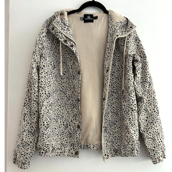 Volcom Womenโs XS Enemy Stone Animal Print Light Hooded Jacket - Picture 4 of 10